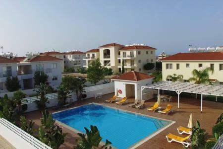 Cosy Apartment In A Luxury Resort 파라림니 외부 사진